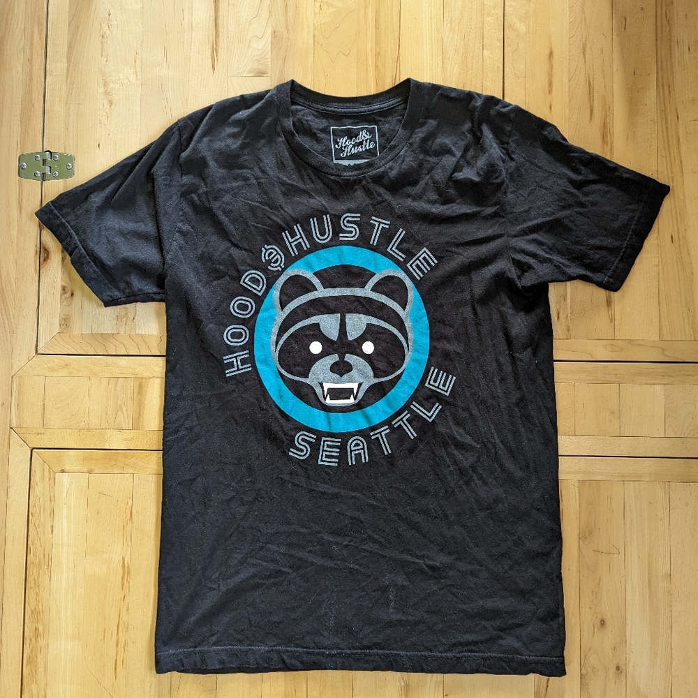 4/$40Hood & Hustle | Seattle Raccoon Tee Large Black Turquoise Skater Streetwear